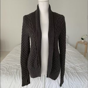 Ivivva Knit Sweater Kids Size 14 Fits Women Size 4